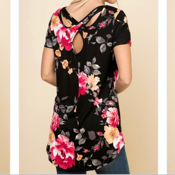 🎈The Florence Tunic- black floral open back top - Picture 7 of 8